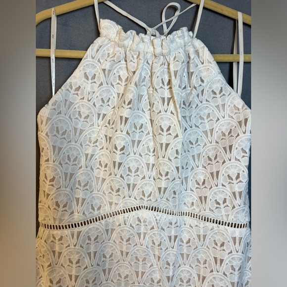 JOA Avalon Ivory Lace Halter Dress
Size Large - Picture 4 of 7